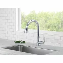DELTA Grenville Single Handle Pull-Down Kitchen Faucet In Chrome